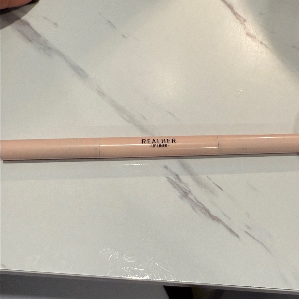 RealHer Lip Liner in Soft Beige